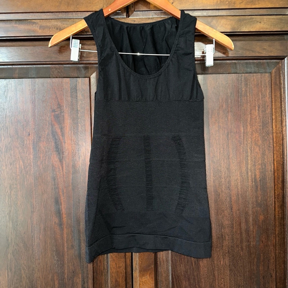 Unbranded Tops - Women's maternity spandex & Nylon Tank Top Size Large Black compression